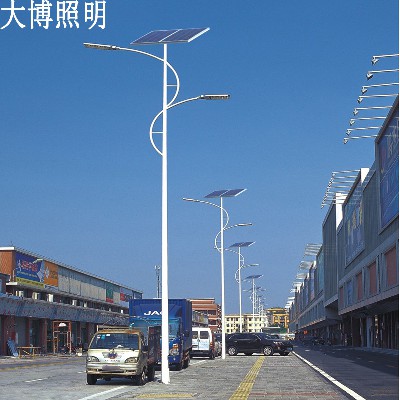 雙臂太陽(yáng)能路燈戶(hù)外亮化工程高光效主干道光伏LED路燈廠(chǎng)家批發(fā)